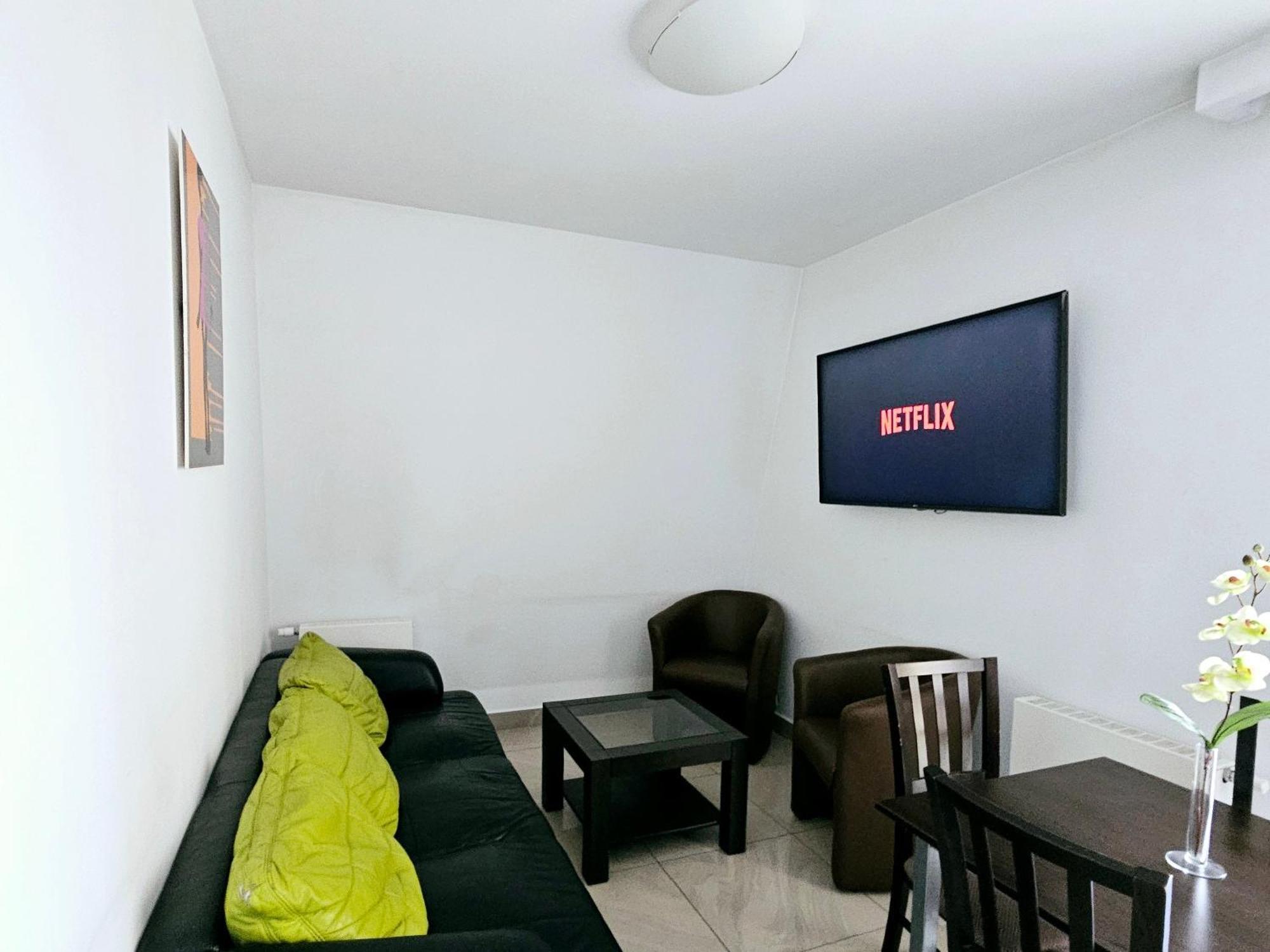 Apartament Quiet Apartment Krakow Ngoại thất bức ảnh